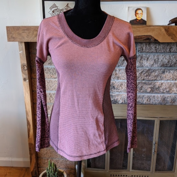 Royal Robbins Tops - Royal Robbins pink longs sleeve T Size S